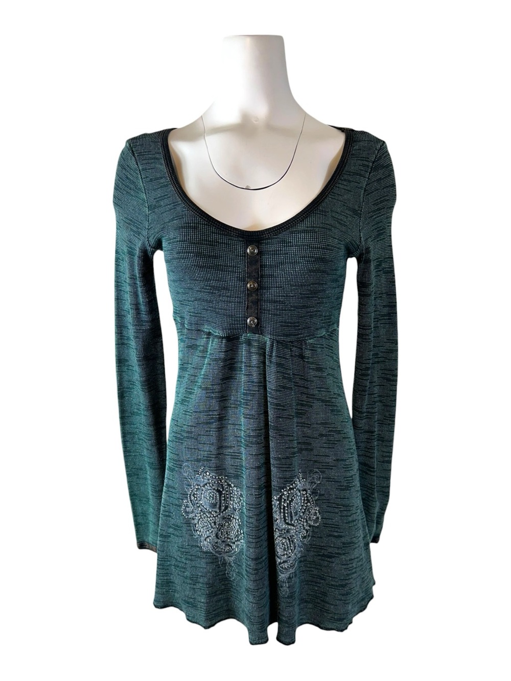 T Party Green Rhinestone Tunic Top Size Small
